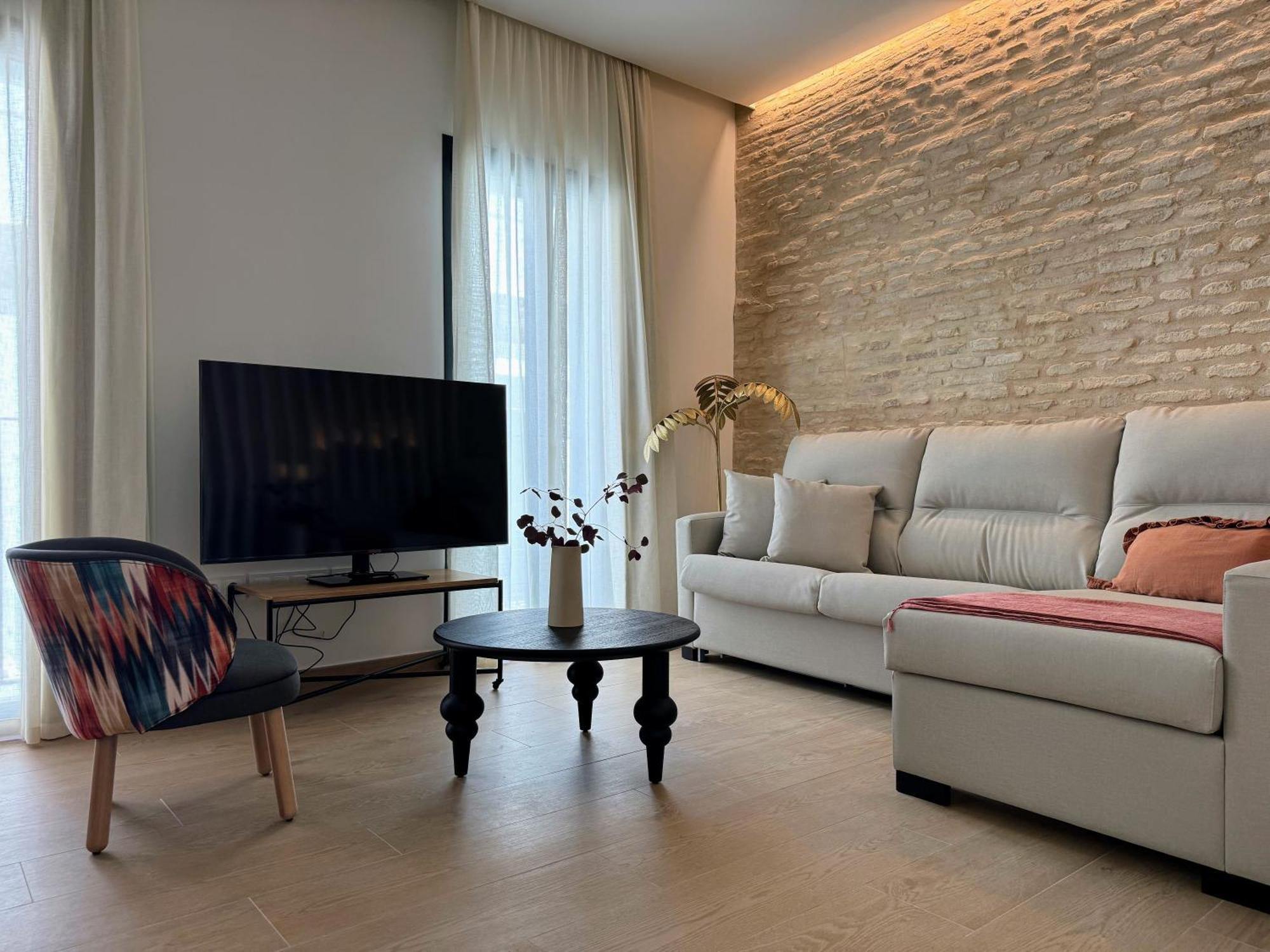 Redes Royale Apartments By Misterhost Севиля Екстериор снимка